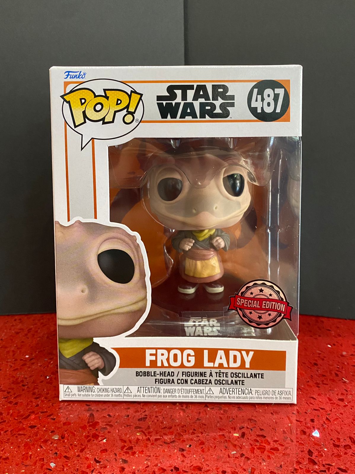 Funko Pop The Mandalorian Lady Frog - 487