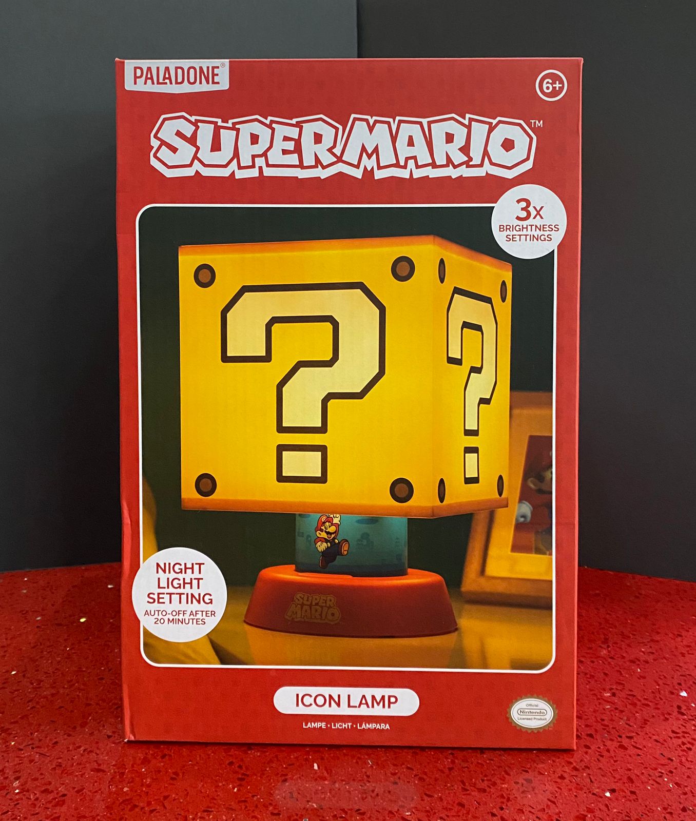 Paladone Lámpara de icono de Super Mario con 3 ajustes de brillo y apagado  automático, mercancía de juego de Nintendo y decoración temática de noche