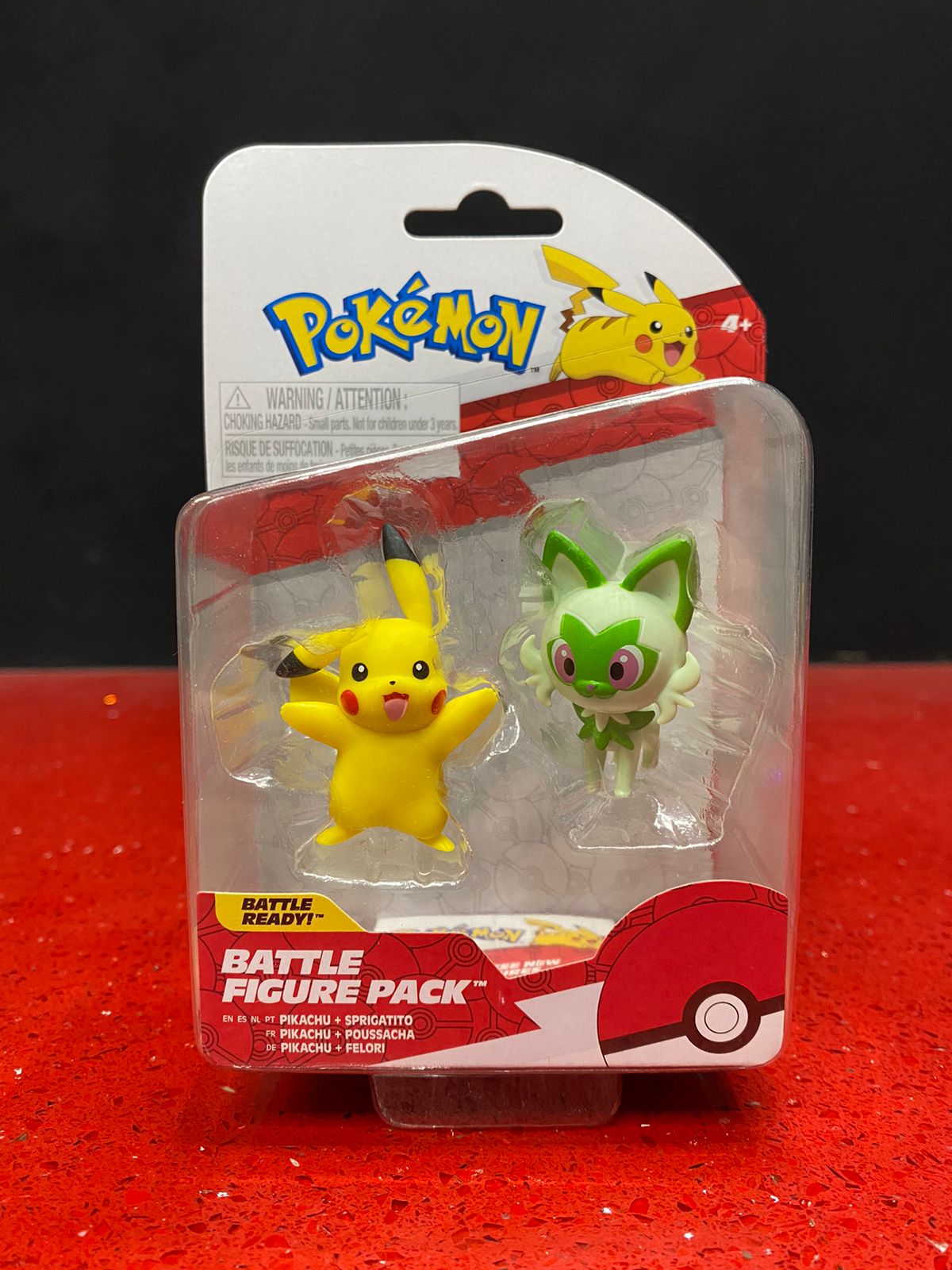 Pokemon ACCIÓN DE BATALLA DE LA ESPADA Y ESCUELO NUEVO Figura 2 Paquete -  Pikachu y Grookey Figuras de 2 pulgadas